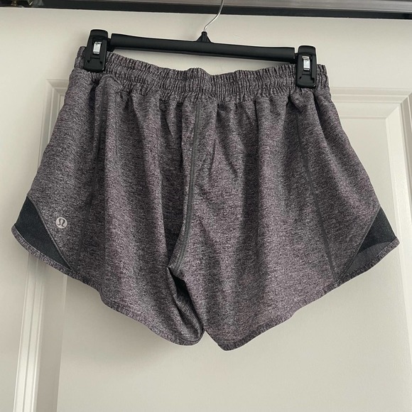 Lululemon Hotty Toddy Shorts Size 8 - Picture 1 of 8